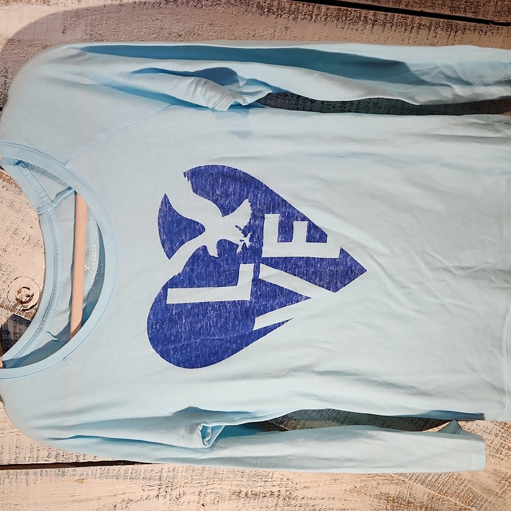 American Eagle Outfitters Light Blue Long Sleeve Tee with Heart Graphic - L